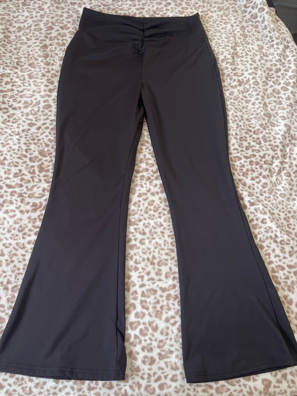 Black Flared Yoga Pants with Ruched Waist